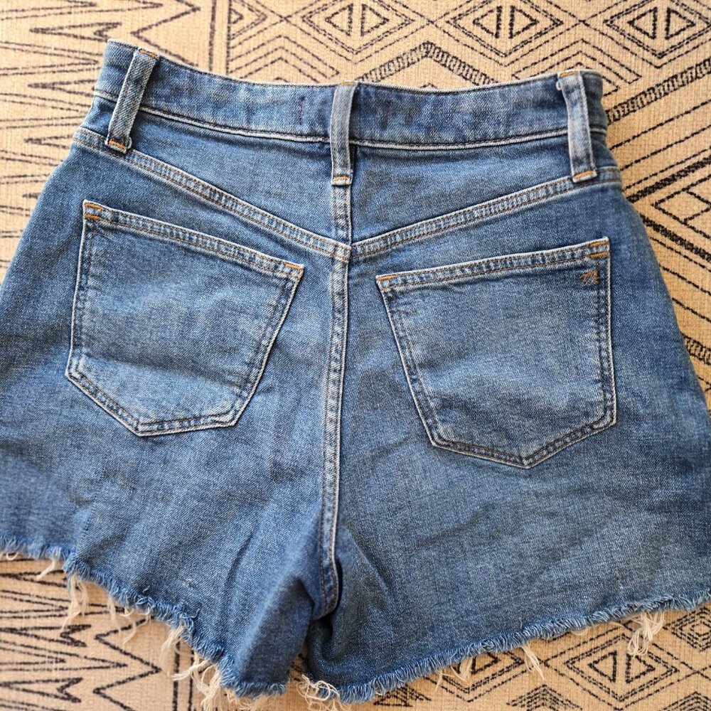 Madewell Curvy High Rise Shorts View 2